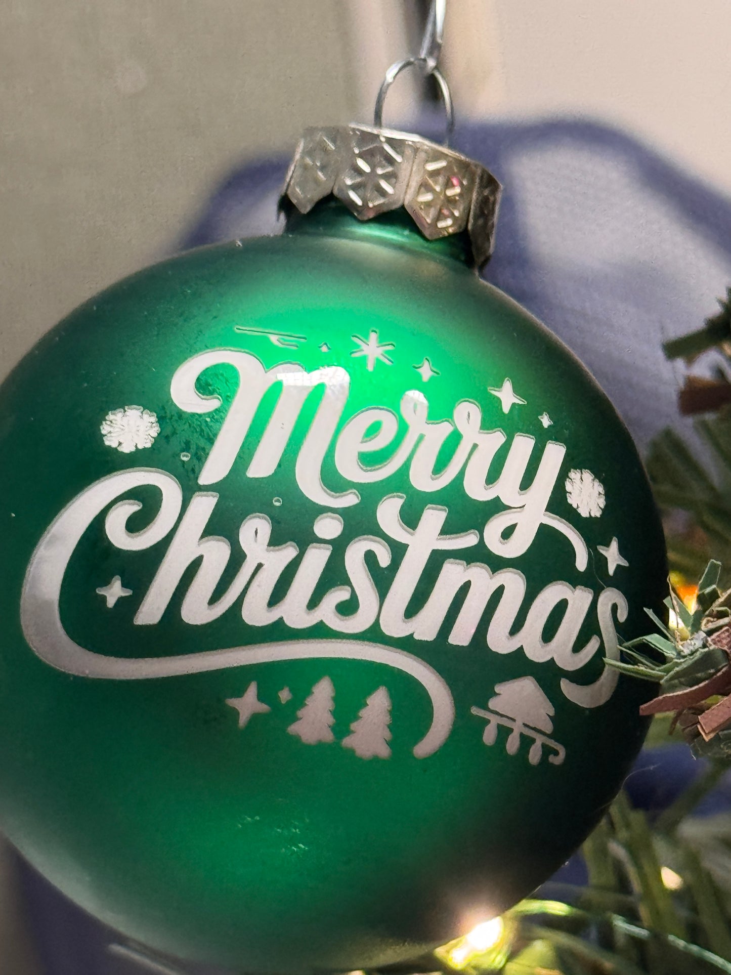 Personalized Custom Engraved Glass Ball Ornaments – Perfect for Holiday Decor and Gifts